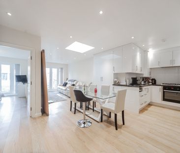 2 Bed Flat, Crowther Avenue, TW8 - Photo 5