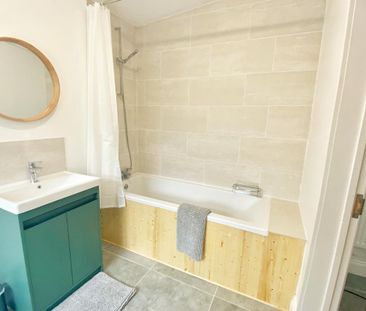 Room For Rent Queen Street, Pontypridd - Photo 4
