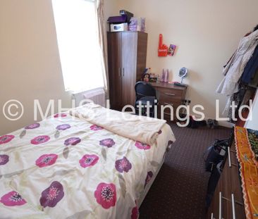 4 Bedroom Mid Terraced House for rent in Ashville Avenue - Photo 4