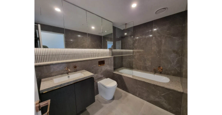 Charming 3-bedroom with Stunning City View. - Photo 3