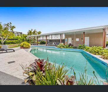 Fantastic Corner Unit – Ultimate Privacy with a Spacious Balcony! - Photo 4