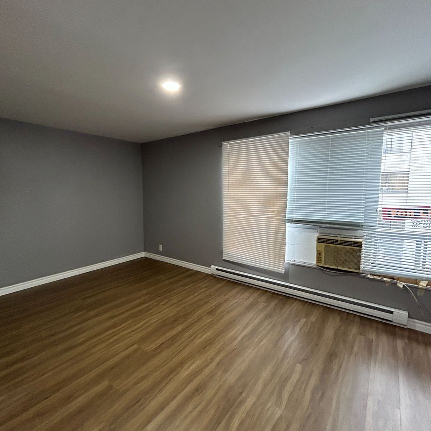 For Lease - 608 Gerrard Street Unit# 3nd Flr, Toronto, Ontario - Photo 1