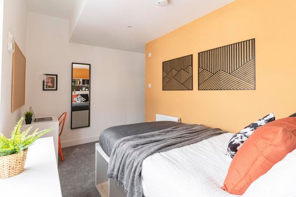 7 bedroom terraced house to rent - Photo 1