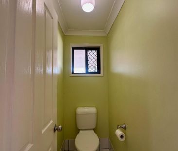 Neat & Low-Maintenance 3 Bedroom Home - Photo 4