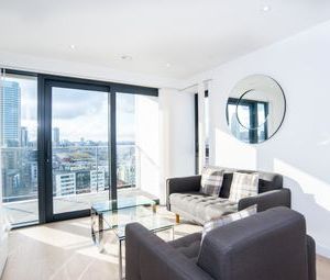 1 Bedrooms Flat to rent in Horizons Tower, Yabsley Street, Canary Wharf E14 | £ 410 - Photo 1