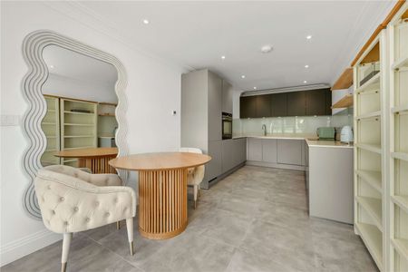 A three bedroom contemporary barn-style conversion on a highly sought-after private road - Photo 5