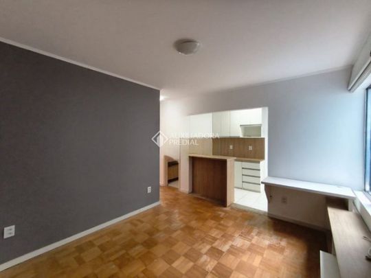 Apartamento com 1 quarto e 43m² para alugar em Menino Deus, Porto Alegre. - Photo 1