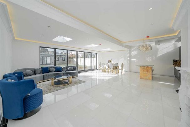 5 bedroom house to rent - Photo 1