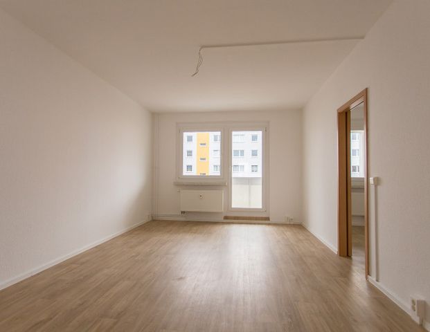 Angebot: 3-Raum-Whg./Küche mit Fenster! - Photo 1