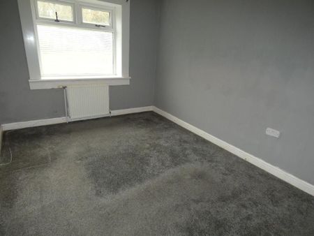 1 bedroom ground floor flat to rent - Photo 2