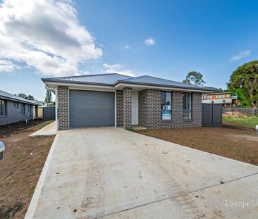2/12 Frizell Crescent, Armidale, NSW 2350 - Photo 2