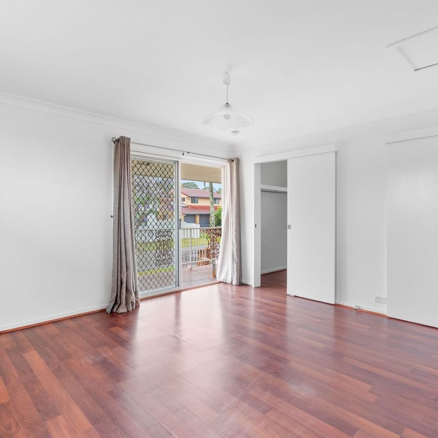 Relaxed Family Lifestyle with Pool, Space and Convenience - Photo 1