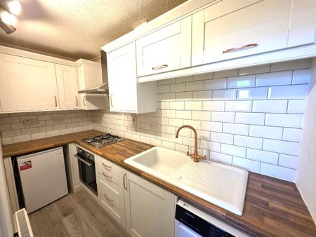 1 bedroom flat to rent - Photo 5