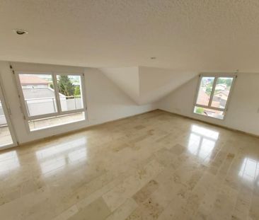 "Traumhafte Dachwohnung mit Balkon!" - Photo 2