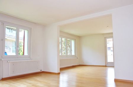 "Spacious apartment in a quiet location" - Photo 2