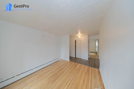 1370 Frontenac - Photo 4
