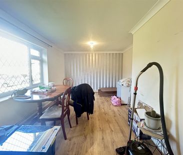 2 Bedroom Apartment To Let - Photo 3