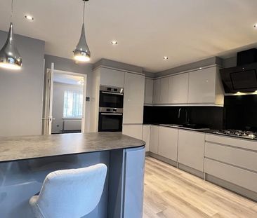 2 bedroom semi-detached house to rent - Photo 6