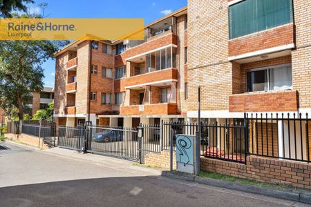 4/2 Forbes Street, Warwick Farm, NSW 2170 - Photo 3