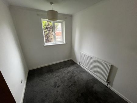 2 bedroom semi-detached bungalow to rent - Photo 4