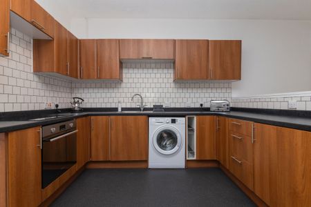 Flat 7, 80 James Watt Street - Photo 2