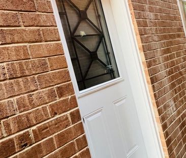 For Lease - 33 Mansewood Gardens, Toronto, Ontario - Photo 6