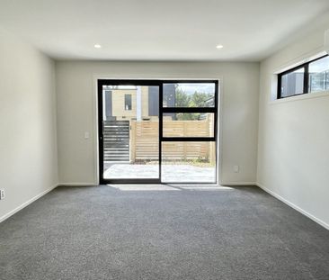 Modern 2-Bedroom Home in Wainuiomata - Photo 6