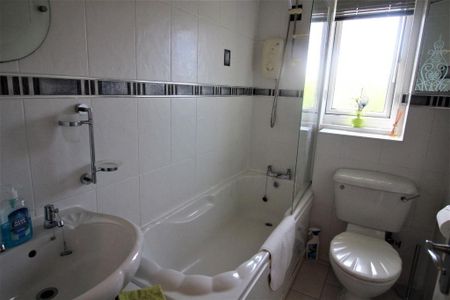 2 bedroom terraced house to rent - Photo 5