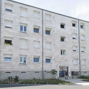 À CHARLEVILLE MEZIERES - Photo 2