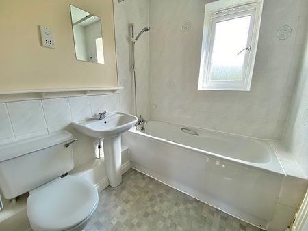 2 bedroom terraced house to rent - Photo 5