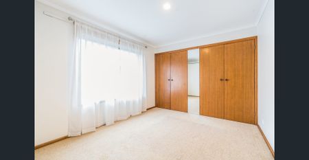 Spacious three bedroom + studio family home - Photo 2