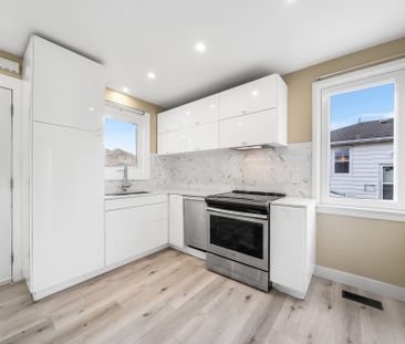 For Lease - 260 West 16th Street, Hamilton, Ontario - Photo 2