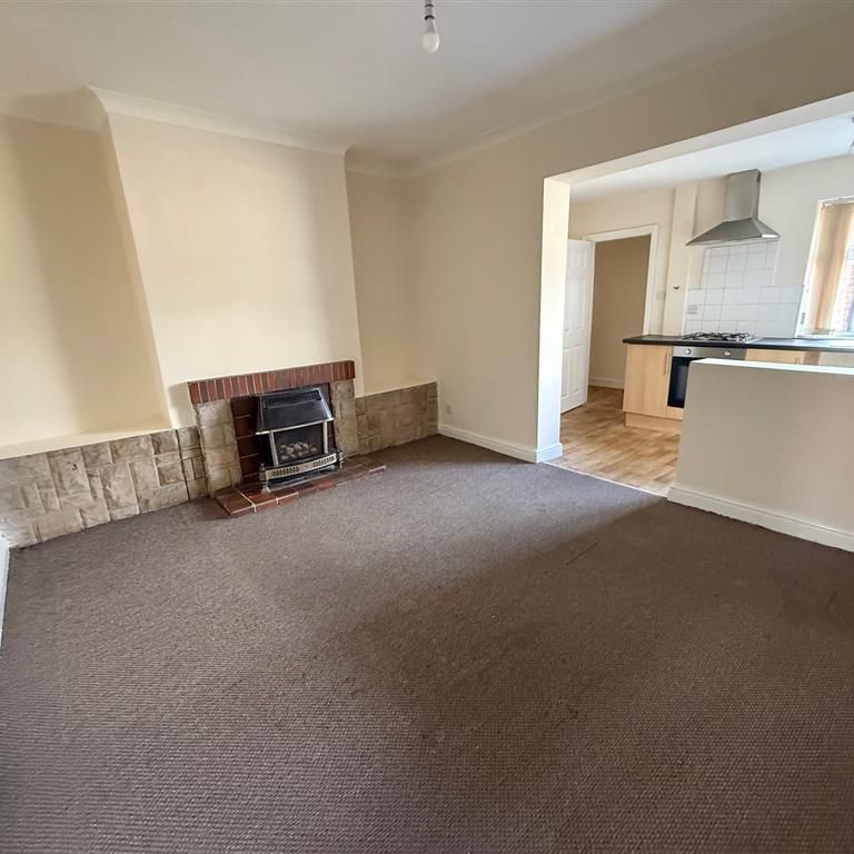 King Georges Road, New Rossington, DONCASTER - Photo 1