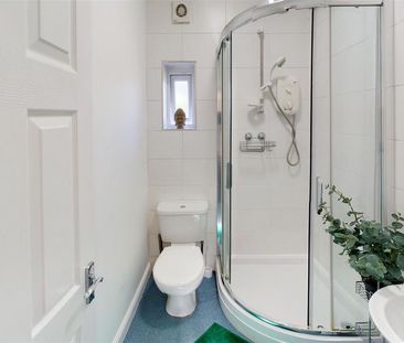5 bedroom private hall to rent - Photo 4