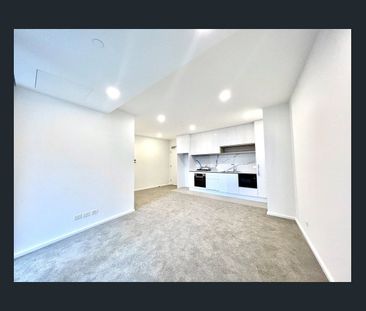 Convenience, Style and More - Photo 5