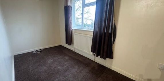 1 Bedroom - Photo 2
