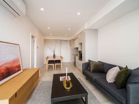Brand New Apartment - Perfect Bachelor Pad - Photo 3