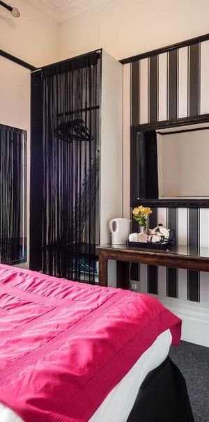 Room in a Shared House, Charlotte Street, BN2 - Photo 1