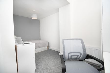 1 bed house share to rent in Queensberry Road, Burnley, BB11 - Photo 3