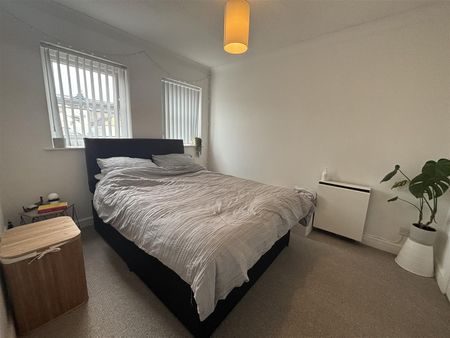 Windsor Mews, Adamsdown Square, Cardiff - Photo 2