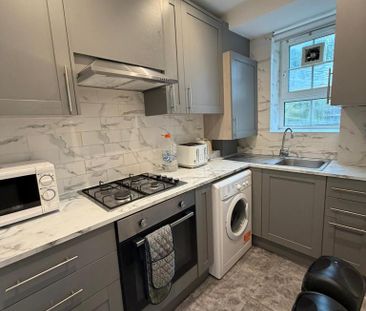 5 bedroom flat share to rent - Photo 4