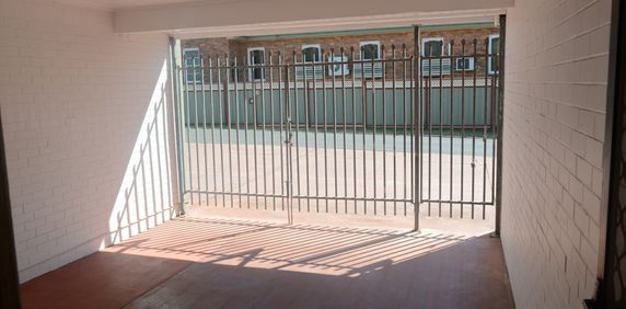 2/96 Herries Street, East Toowoomba - Photo 2