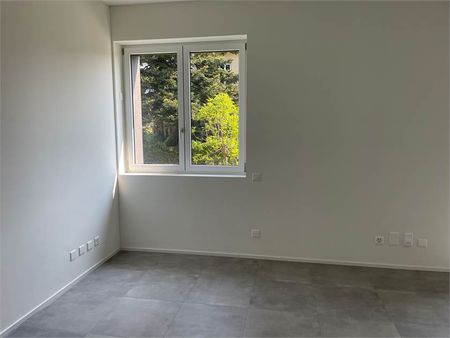 Affitto appartamento 3.5 locali con giardino - Photo 2