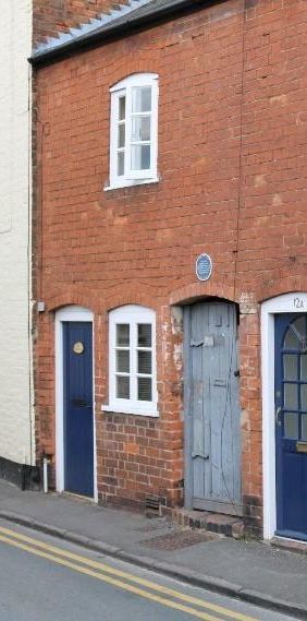 2 bedroom terraced house to rent - Photo 1