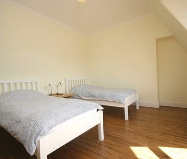 Murrayfield Drive, Murrayfield, Edinburgh - Photo 2