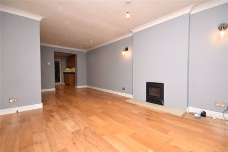 3, Oakroyd Fold, Churwell, Morley, Leeds, LS27 7YH - Photo 3