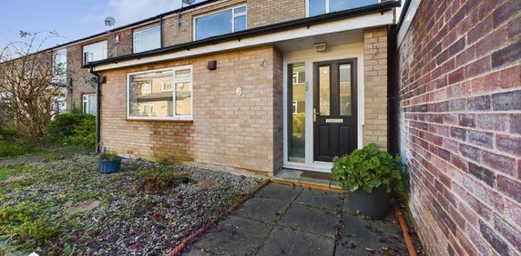 5 bedroom semi-detached house to rent - Photo 2