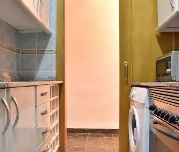 Carrer de Císcar, Valencia, Valencian Community 46005 - Photo 6