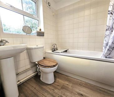 1 bed ground floor flat to rent in Castle Close, Rayleigh, SS6 - Photo 5