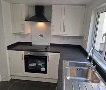 35 Kitcheners Avenue, Larne, BT40 2AB - Photo 3